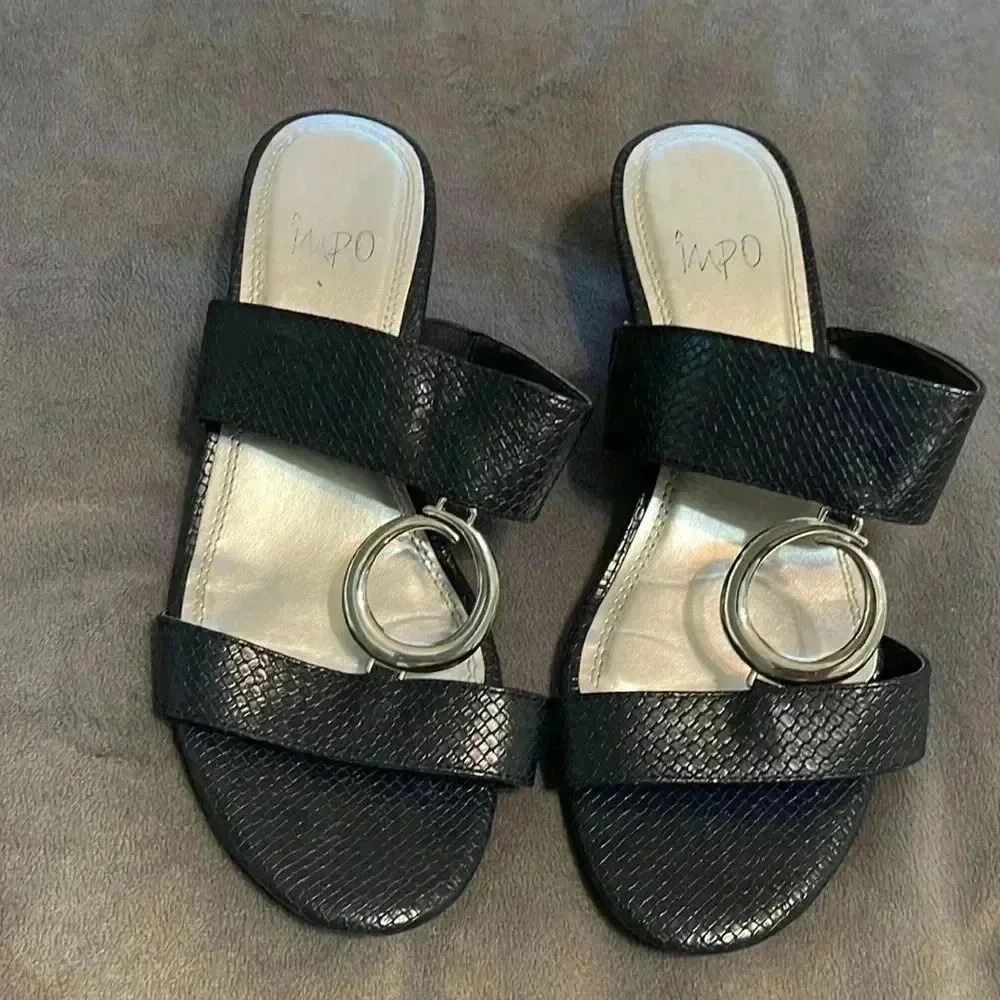 💛 blue sandals